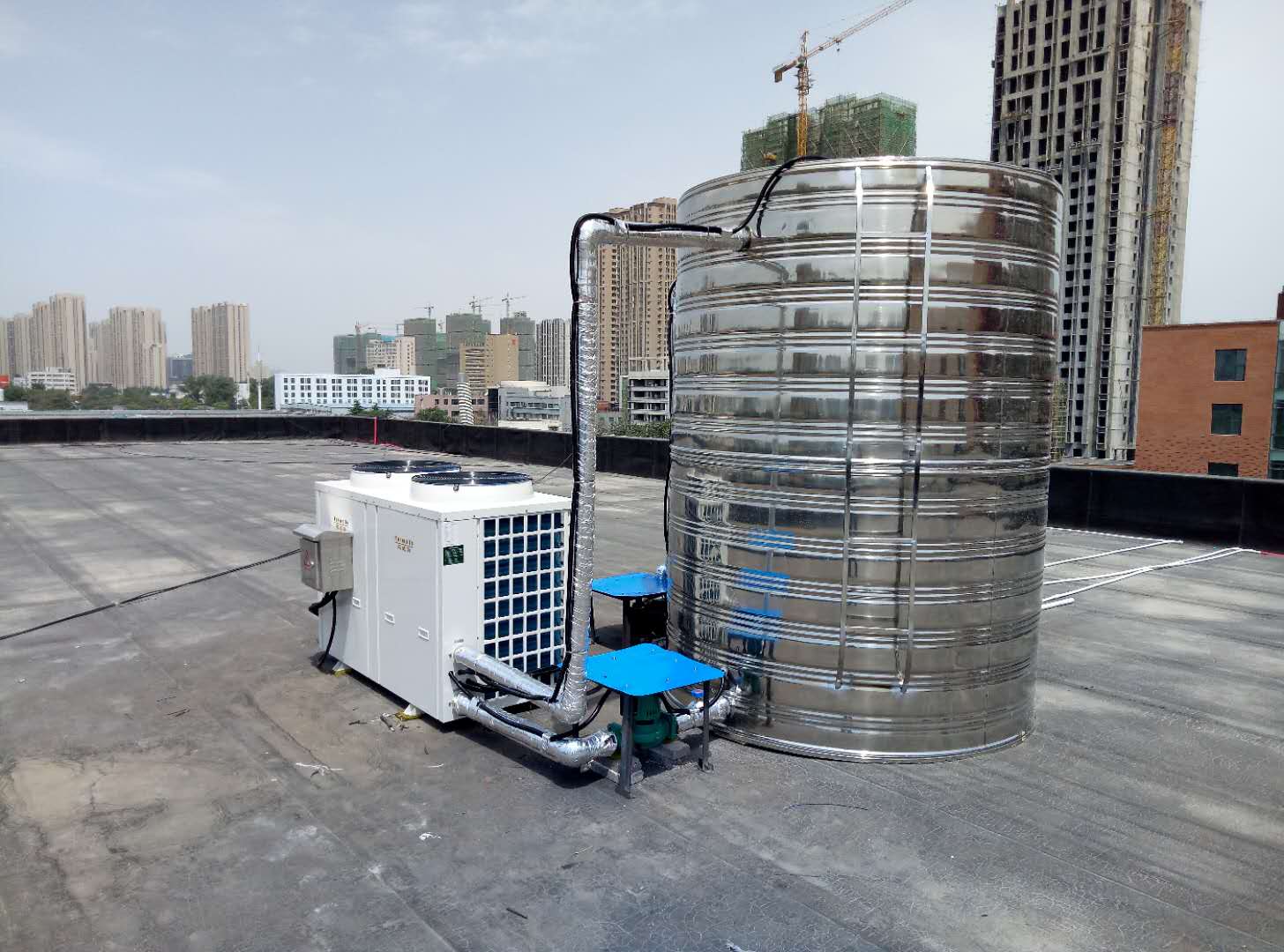 酒店、賓館洗浴熱水用什么好，福威斯空氣能熱水器*佳選擇